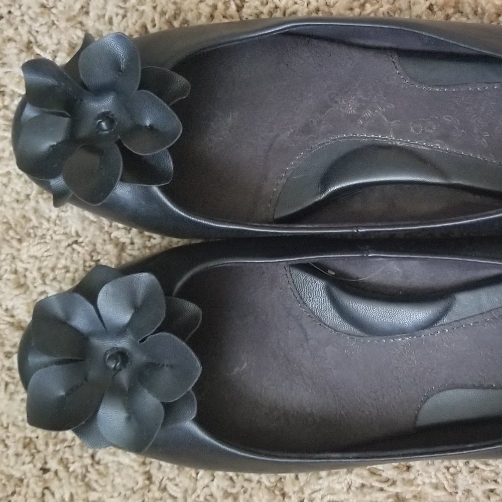 B.O.C. Like new vegan leather flats, super comfy